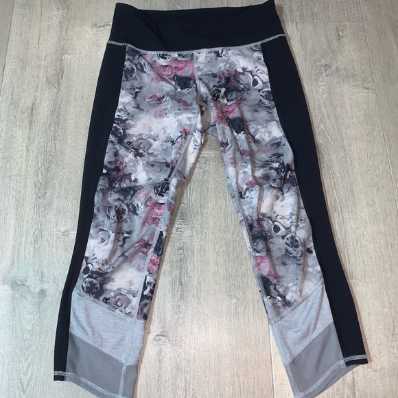 NWOT Lululemon Floral Leggings - Picture 2 of 4